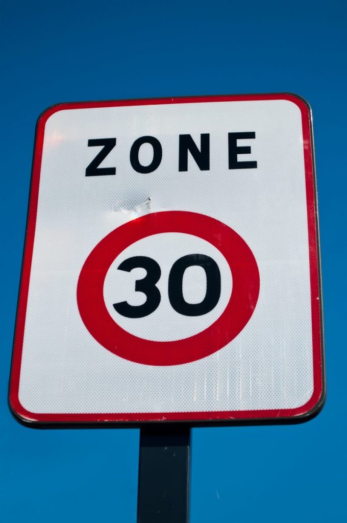 Panneau zone 30 en ville